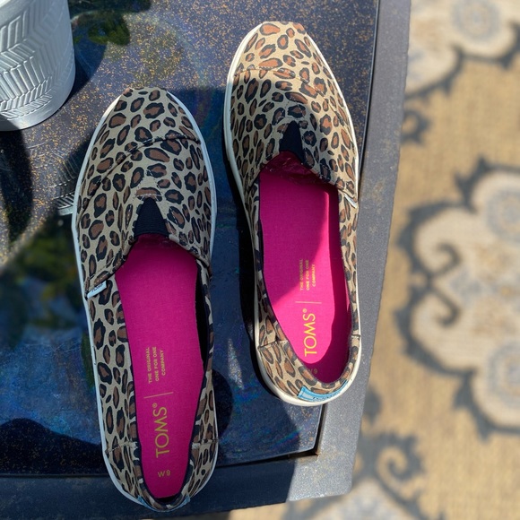Toms Alpargata Leopard Shoe (9) NWOT - Picture 4 of 8